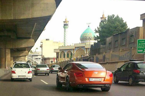 اولین خودروی بنتلی در ایران پلاک شد