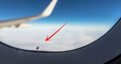 سوراخ ریز شیشه هواپیما چیست؟