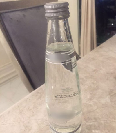 عرضه آب با بسته‌بندی شیشه‌ای برای رستوران‌های لوکس