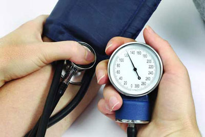 چگونه متوجه فشار خون بالا شویم؟