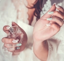 چگونه عطر با ماندگاری بالا انتخاب کنیم؟ چگونه عطر با ماندگاری بالا انتخاب کنیم؟