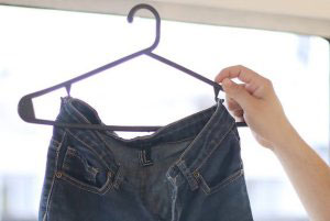 شستشو و نگهداری لباس های جین با چند نکته مهم و کاربردی!