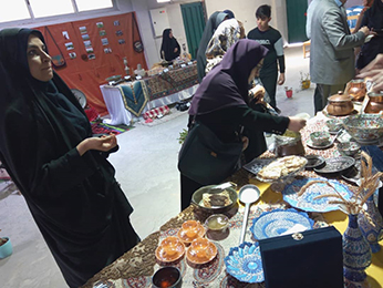 دانش آموزان پردیس در «نمایشگاه ایرانشناسی» با آموزه های تاریخ و فرهنگ و مقاومت آشنا شدند
