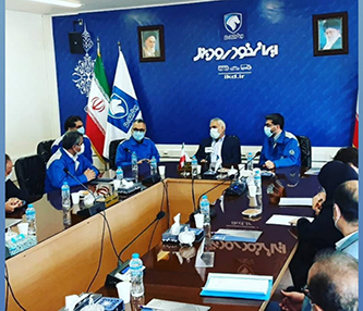 مذاکره با معاون وزیر کار برای حل مشکلات کارگران خودروسازی در ایران خودرودیزل