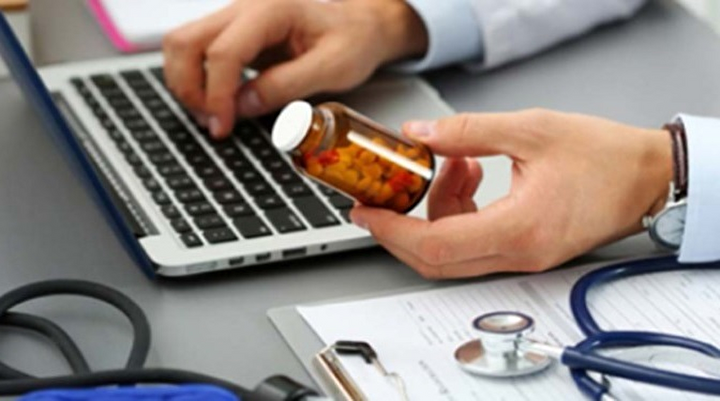 بیمه تجارت‌نو، چگونه نسخه نسخ کاغذی دارویی را پیچید؟!