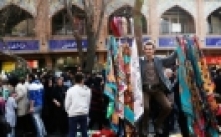 سهم عمده بازار پوشاک دست چه صنفی است؟