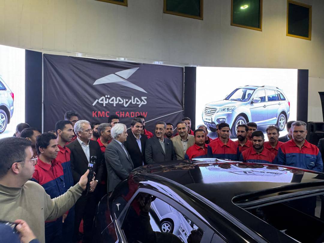 بازدید معاون اجرایی رئیس‌جمهور از کرمان موتور/ هاچ‌بک ملی «کی‌ام‌سی شدو» رونمایی شد