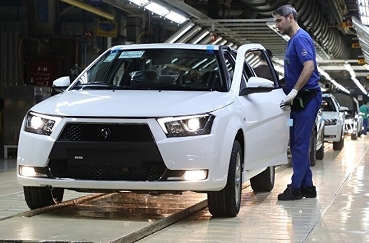 کارنامه ایران خودرو در سال سخت ۱۴۰۴