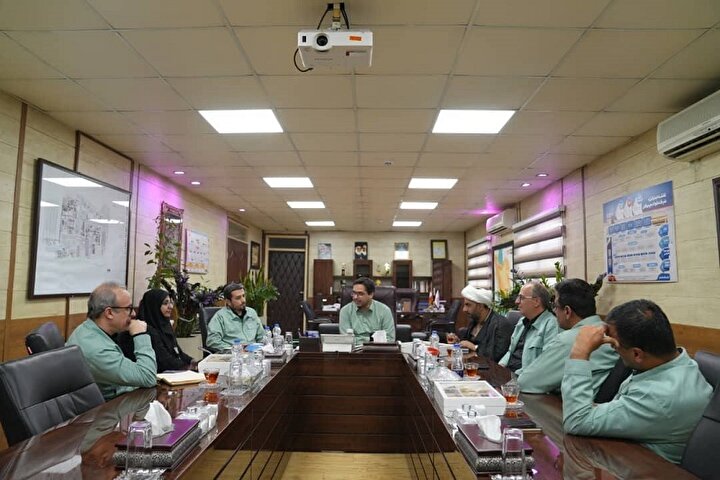 مدیرعامل فولاد هرمزگان در نخستین جلسه شورای فرهنگی تأکید کرد: برنامههای فرهنگی باید ریشه در فرهنگ سازمانی داشته باشد مدیرعامل فولاد هرمزگان در نخستین جلسه شورای فرهنگی تأکید کرد: برنامههای فرهنگی باید ریشه در فرهنگ سازمانی داشته باشد