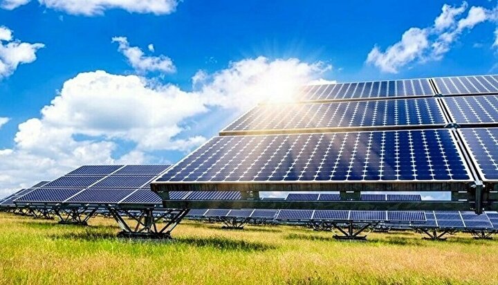 معماری مالی یک گذار سبز / بانک گردشگری پای کار توسعه نیروگاه‌های خورشیدی / استارت ۱۰۰۰ مگاوات نیروگاه خورشیدی زده شد