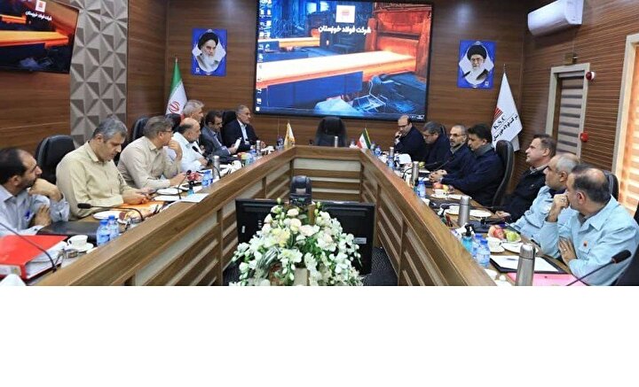 نشست مدیرعامل شرکت فولاد خوزستان با مدیرعامل برق منطقه‌ای استان