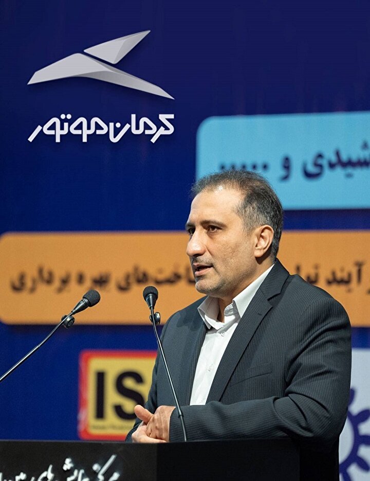 برنامه‌های توسعه قوای محرکه پاک در کرمان موتور معرفی شد / تشریح برنامه «عهد ۱۴۰۷» برای توسعه محصولات برقی و هیبریدی