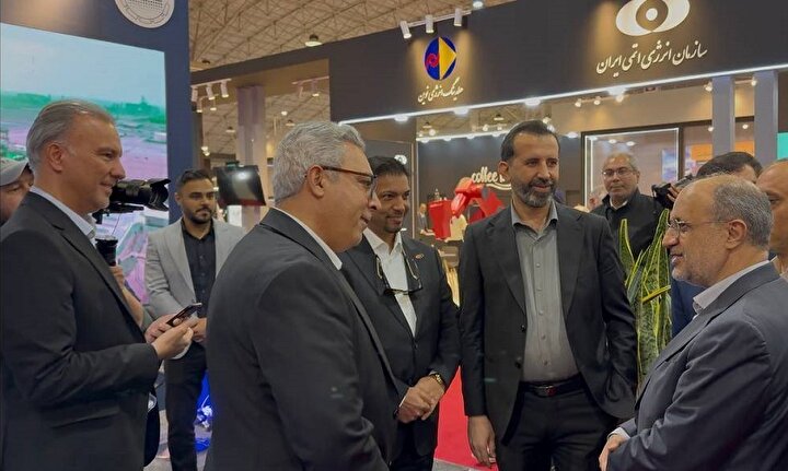 بازديد معاون معدنی وزیر صمت از غرفه چادرملو در متافو تبريز