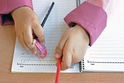 چرا "تکالیف طولانی" ذهن دانش‌آموزان را خسته می‌کند؟