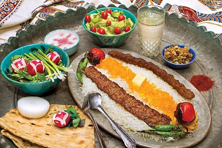 تدبیر تازه رستوران‌ها برای بقا / فروش غذای نیم‌پرسی کلید خورد